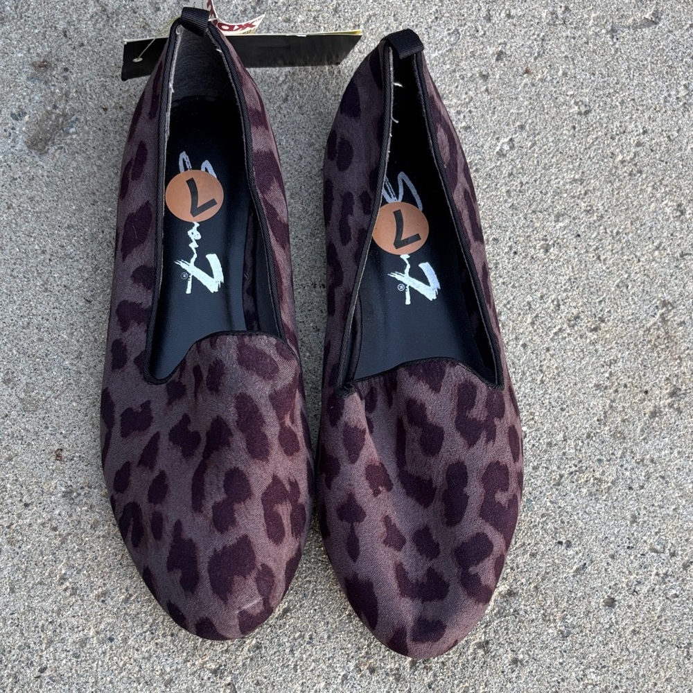 Seven7 Purple Leopard‎ Print Flats. NWT